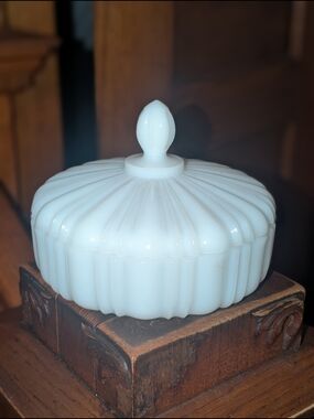 Anchor Hocking ribbed White Milk Glass candy jar candy dish With Lid